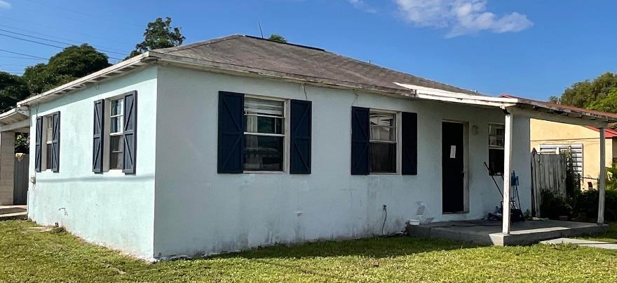 Peeling paint on home exterior